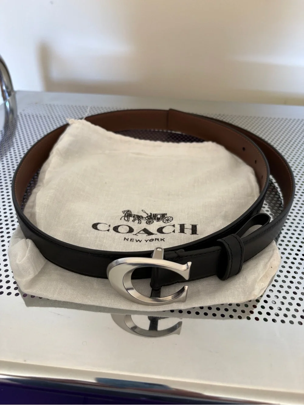 Coach Woman's Leather Belt with Silver C Buckle Size medium